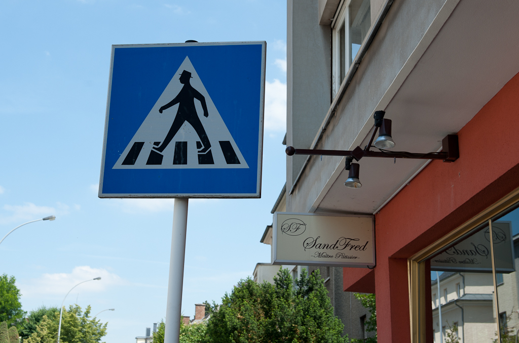 Lux_Pedestrian_Sign